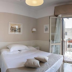 Camera con letto king size
